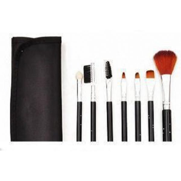 7 piece brush set in leatherette pouch